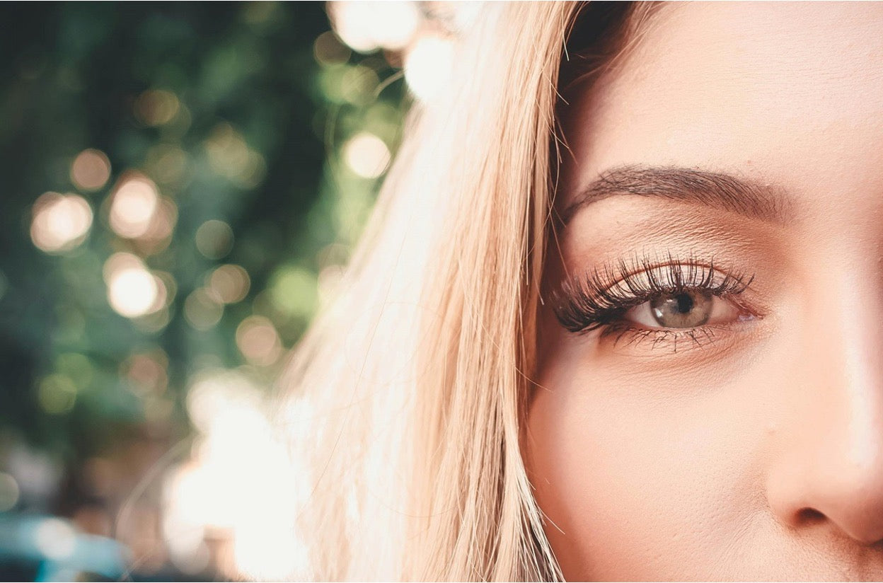 Terez & Honor vs Grande Lash vs Trybello Lash Serum: Cost, Ingredients & Reviews