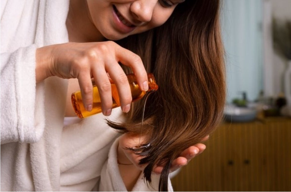 Batana Oil vs Jamaican Black Castor Oil: Benefits, Usage & Side Effects