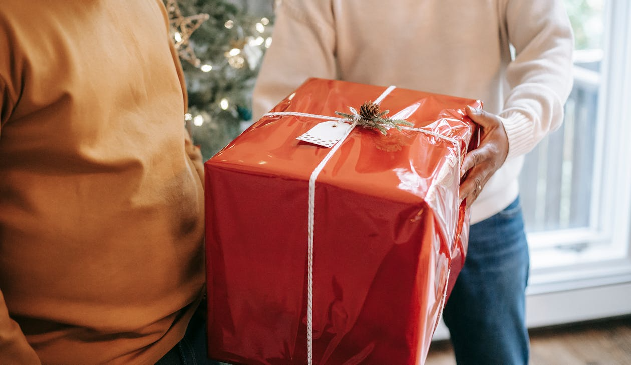 Top 9 2025 Self-Care Christmas Gifts For Him: Ideas & Cost