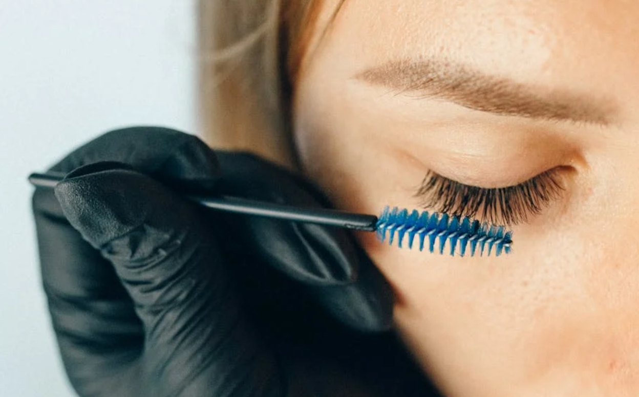 Scorolash vs Latisse vs Trybello Lash Serum: Ingredients, Results & Side Effects
