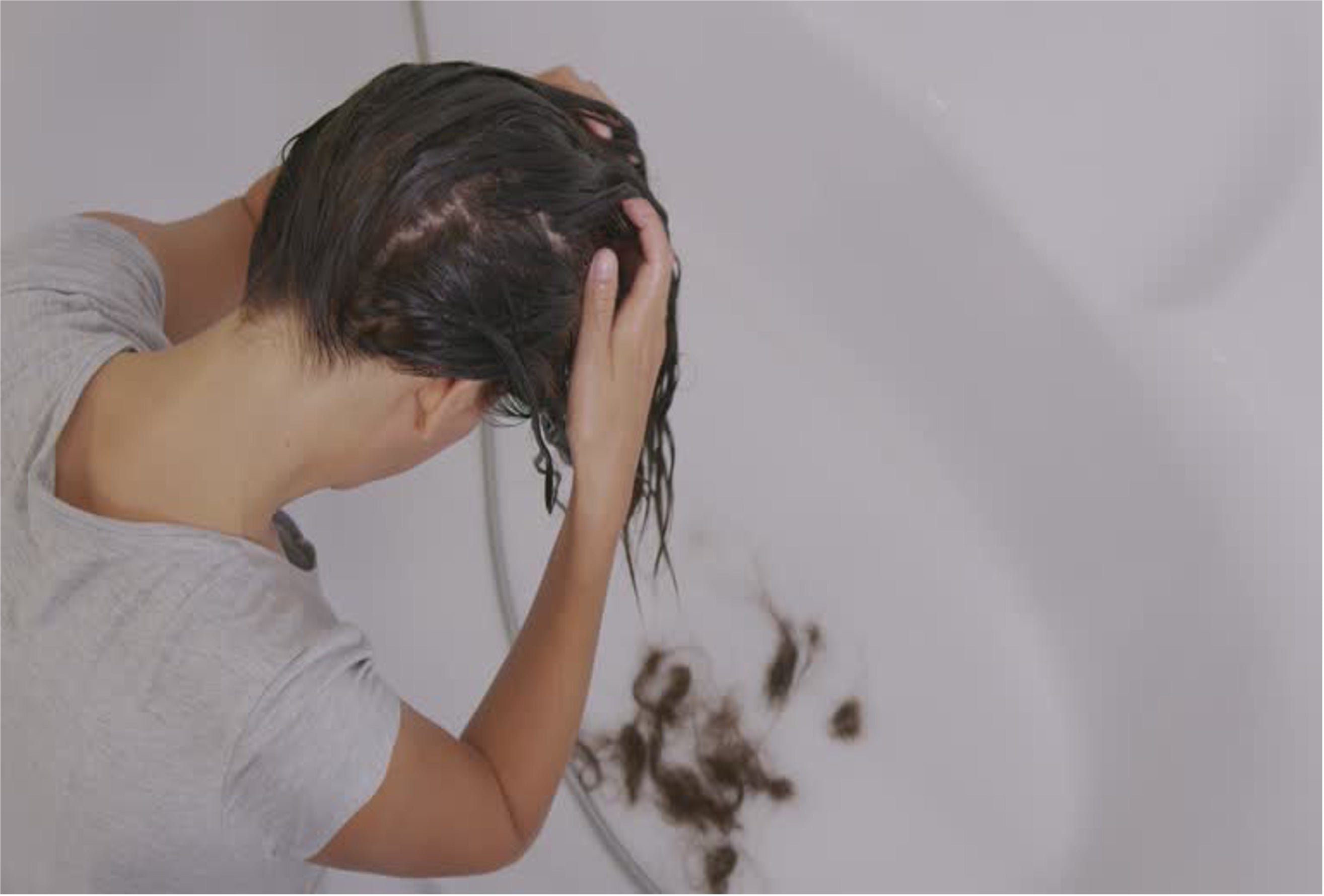 Does Soft Water Cause Hair Loss: Signs & Treatment