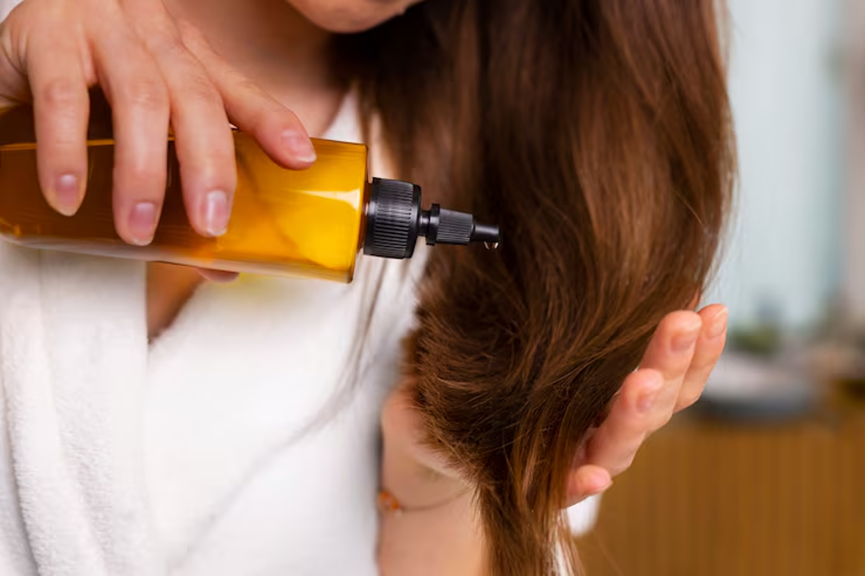 Flaxseed Oil for Hair Growth: Benefits & How to Use It