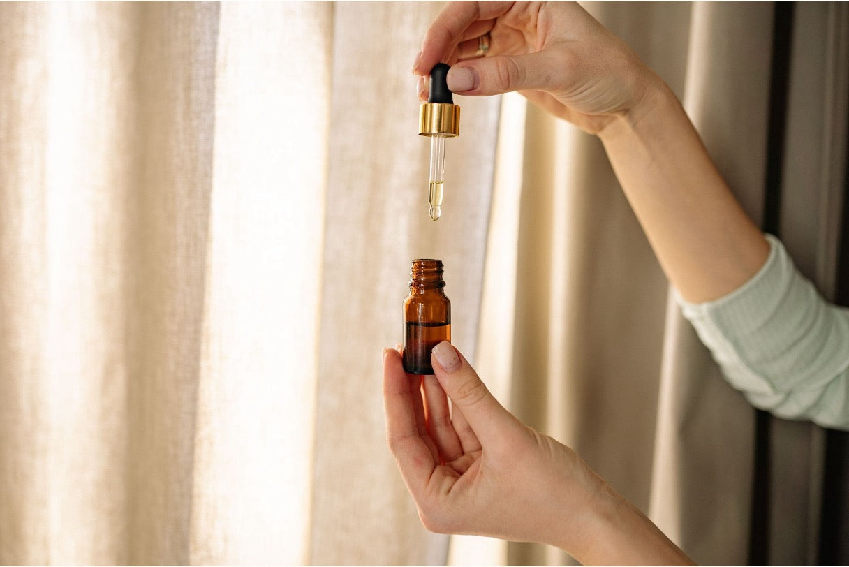 Neem Oil for Hair Growth: Reviews, Benefits & Side Effects