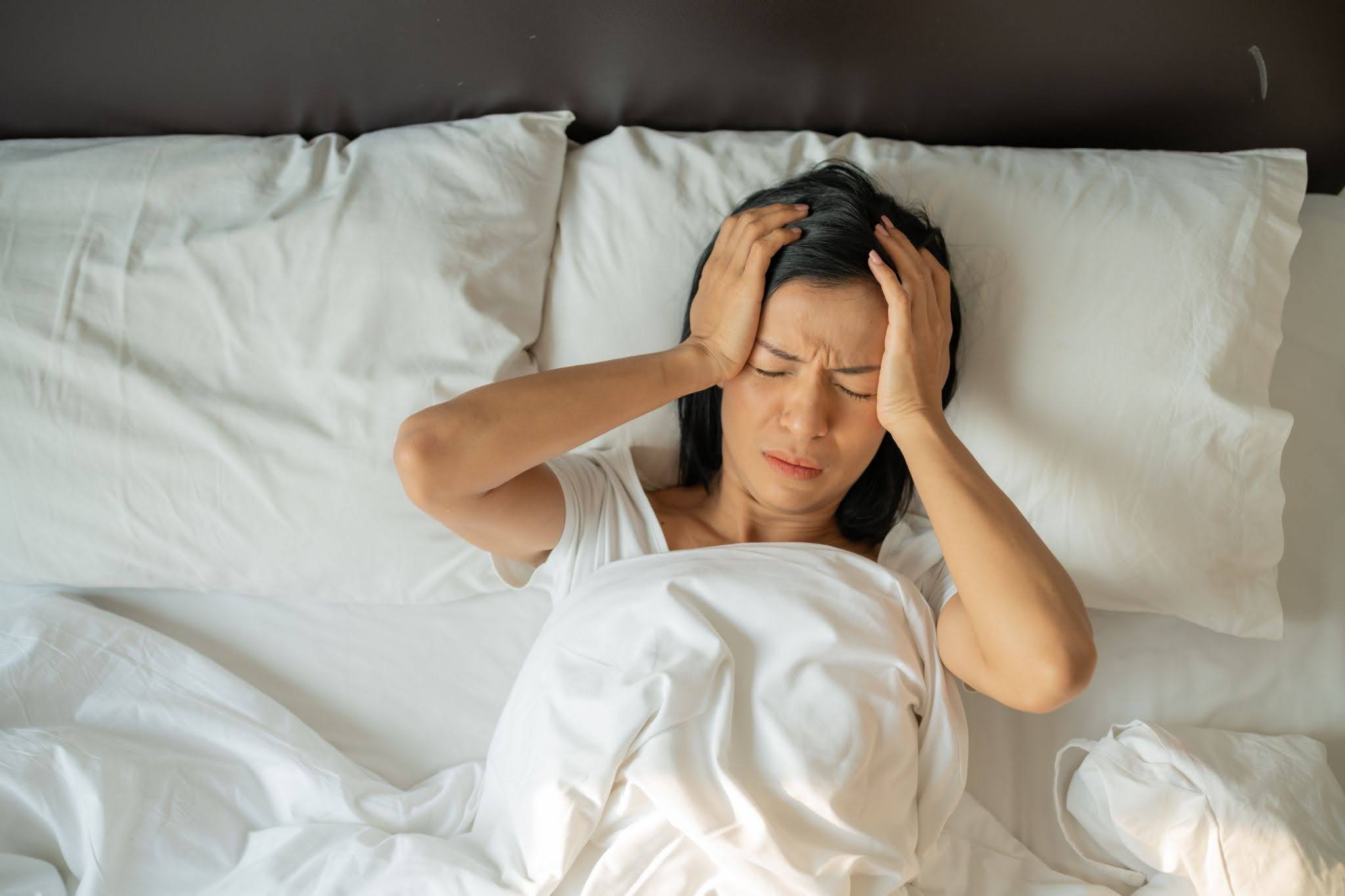 Hair Loss Due To Sleep Deprivation: Causes, Solutions & Reversal