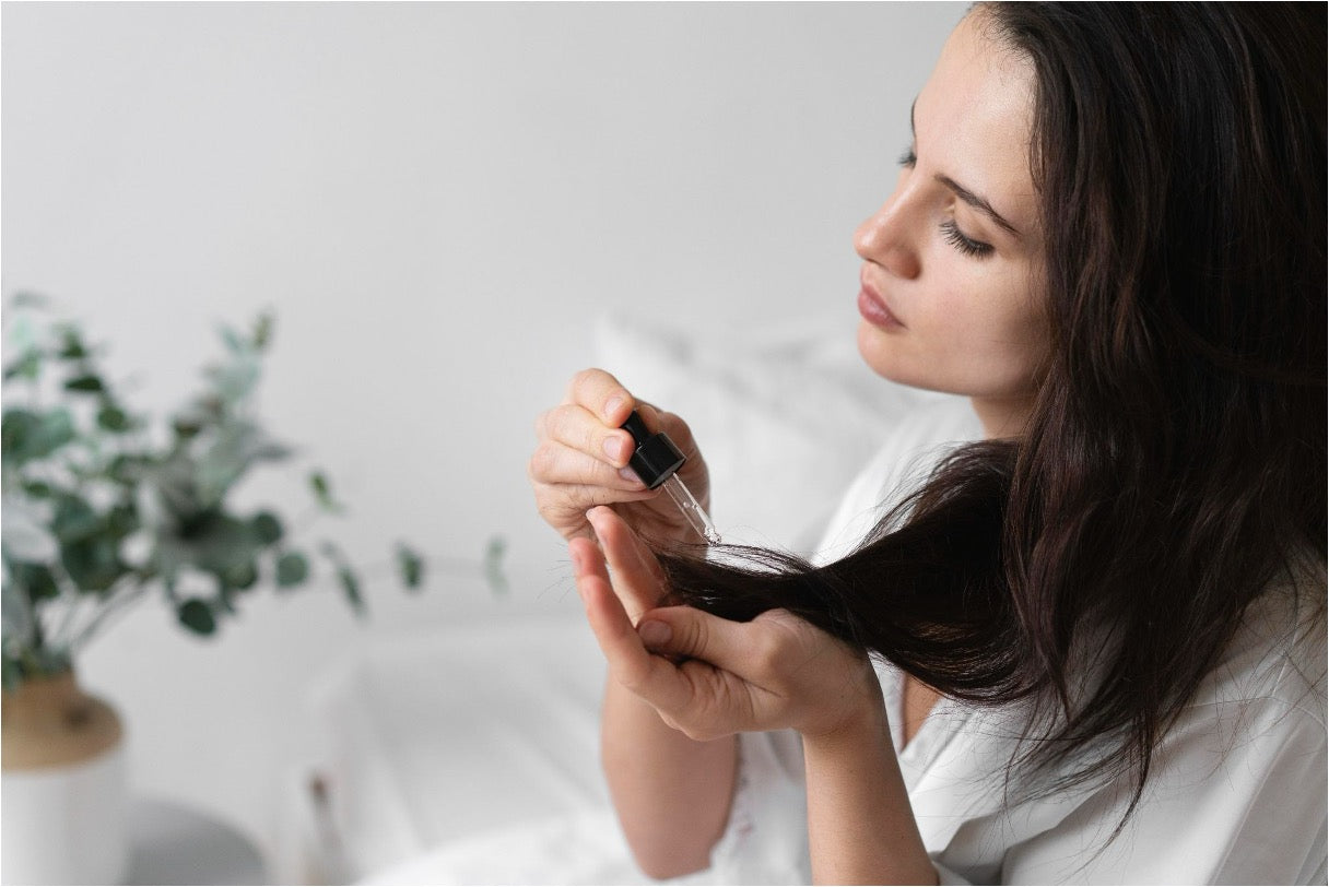 Neem Oil vs Castor Oil for Hair Growth: Benefits, Side Effects & Results