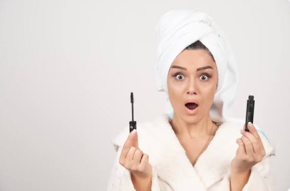 Top 3 Lash Serums for Damaged Lashes: Cost, Pros & Cons